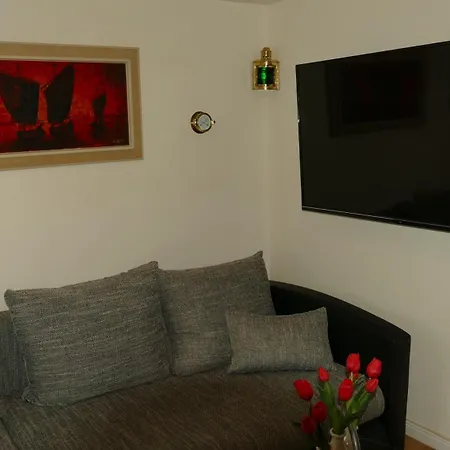 Kapitaenshaus Schaefer * Brunsbuettel